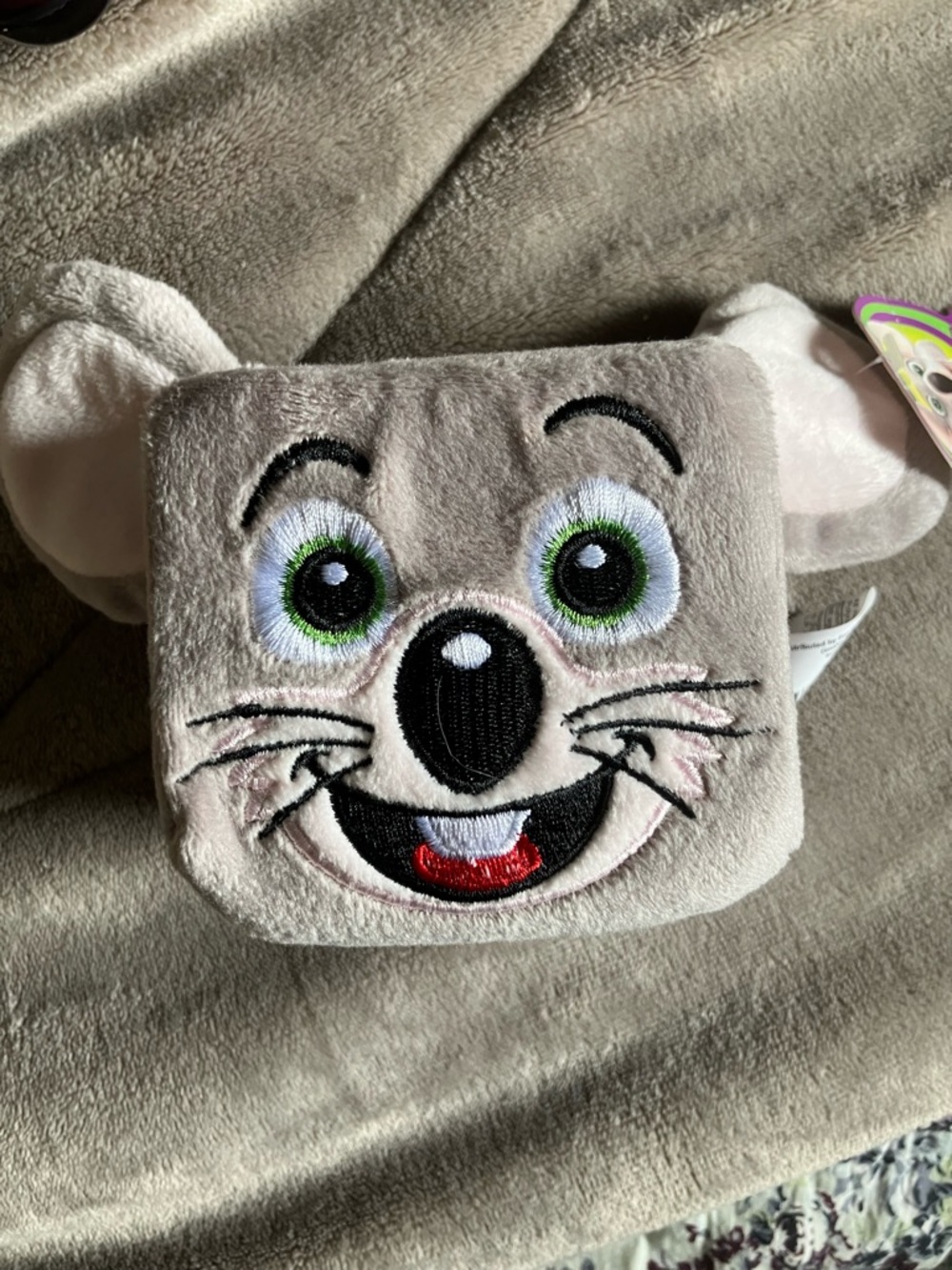 2023 Chuck E Cheese’s Square Stackable Collectible Plush Gray Soft Mouse 3” CEC